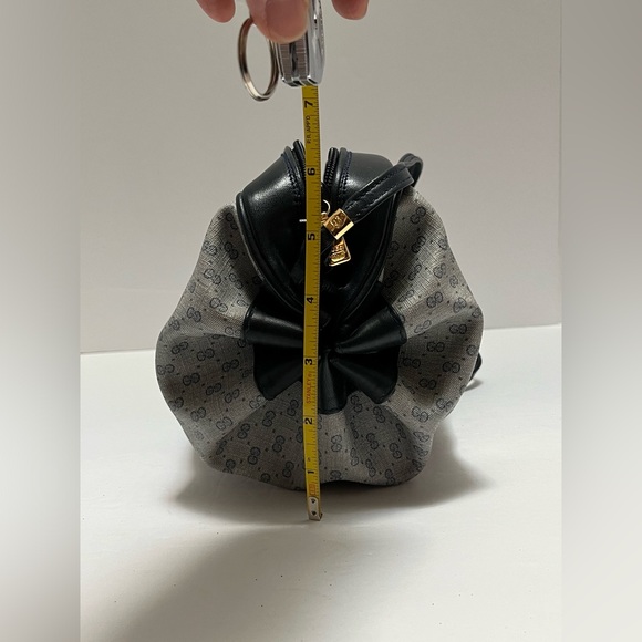 GUCCI GG Supreme Barrel Denim Micro
Guccissima Print shoulder bag - Picture 8 of 16